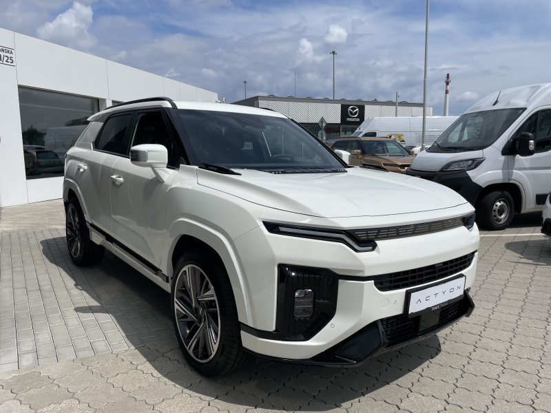 KGM Actyon Premium AT / FWD / WAA