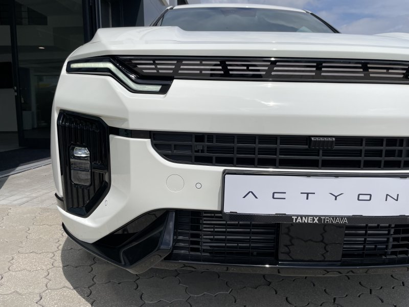 KGM Actyon Premium AT / FWD / WAA