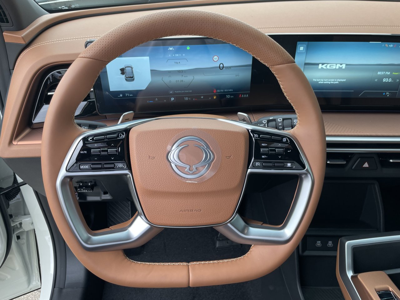 KGM Torres HEV Clever AT / FWD / 2BL / E16 / TAZ / VEA