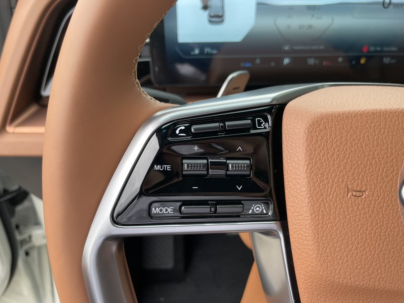 KGM Torres HEV Clever AT / FWD / 2BL / E16 / TAZ / VEA