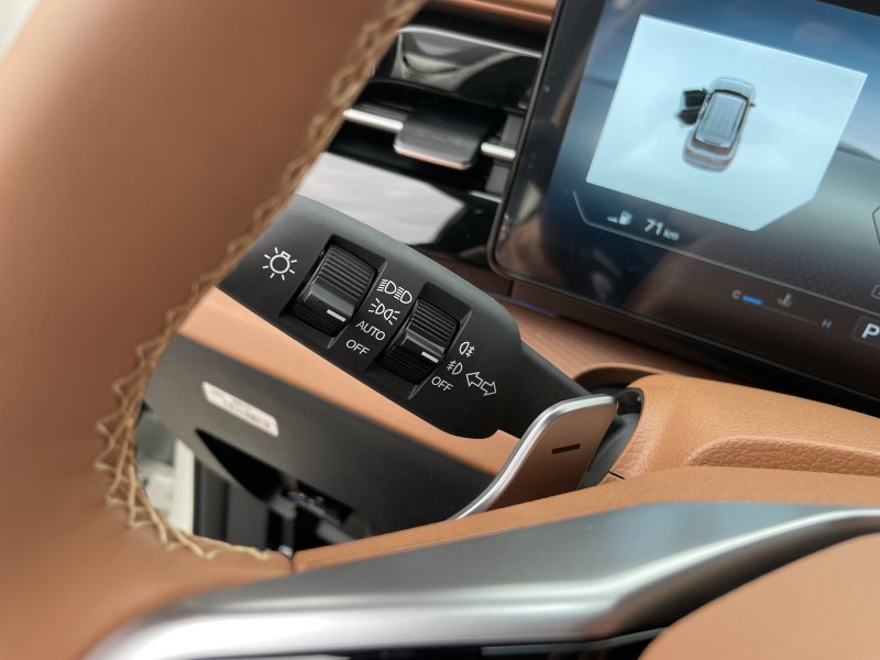 KGM Torres HEV Clever AT / FWD / 2BL / E16 / TAZ / VEA