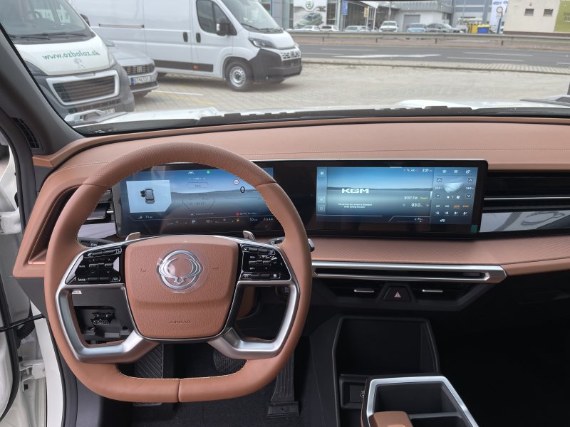 KGM Torres HEV Clever AT / FWD / 2BL / E16 / TAZ / VEA