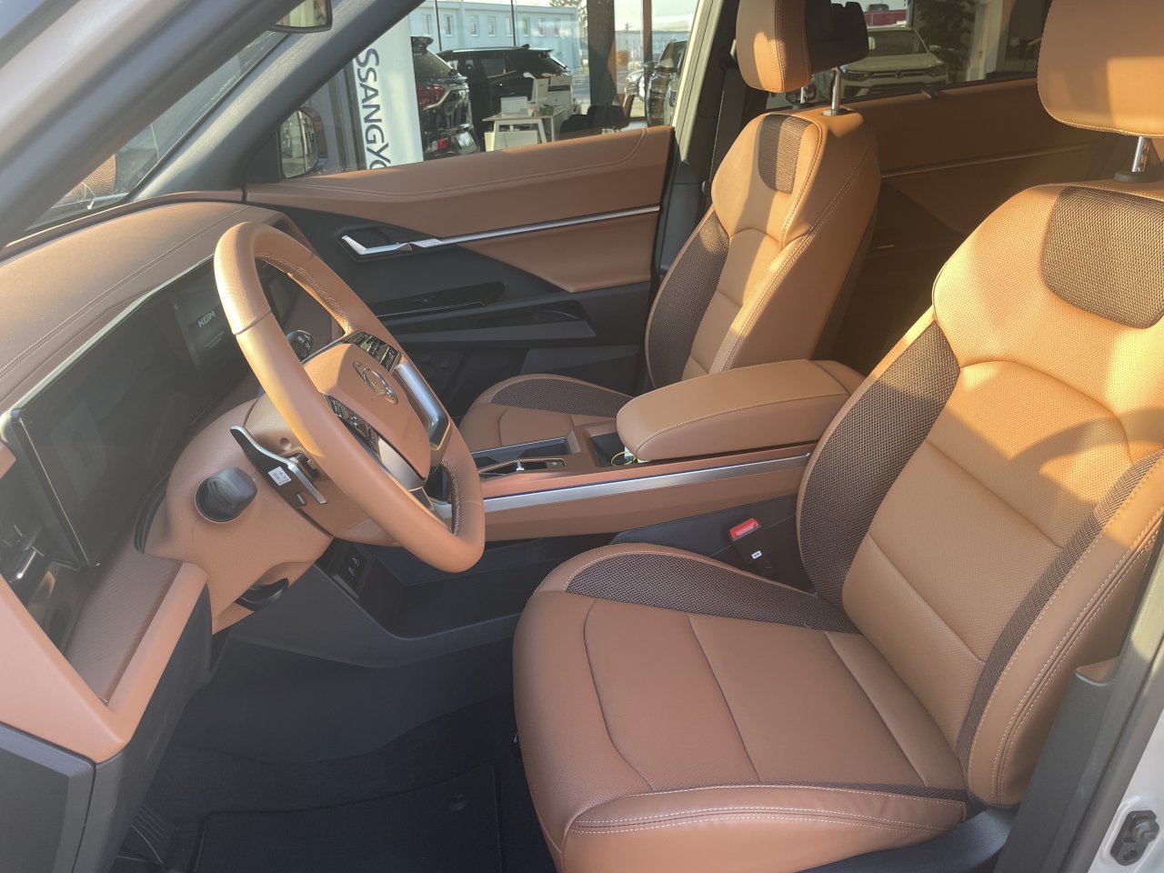 KGM Torres HEV Clever AT / FWD / 2BL / E16 / TAZ / VEA