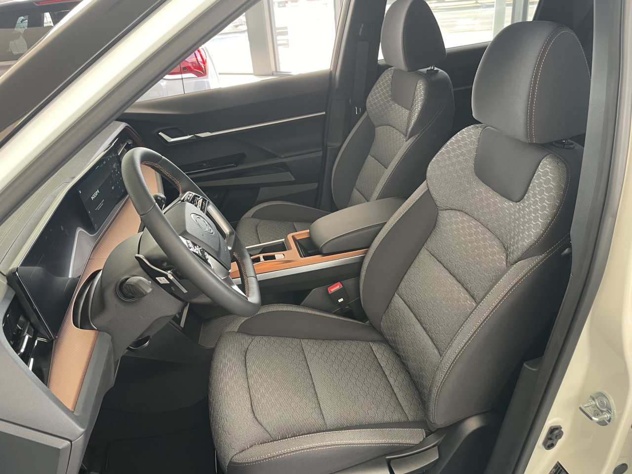 KGM Torres HEV Style AT / FWD / WAA