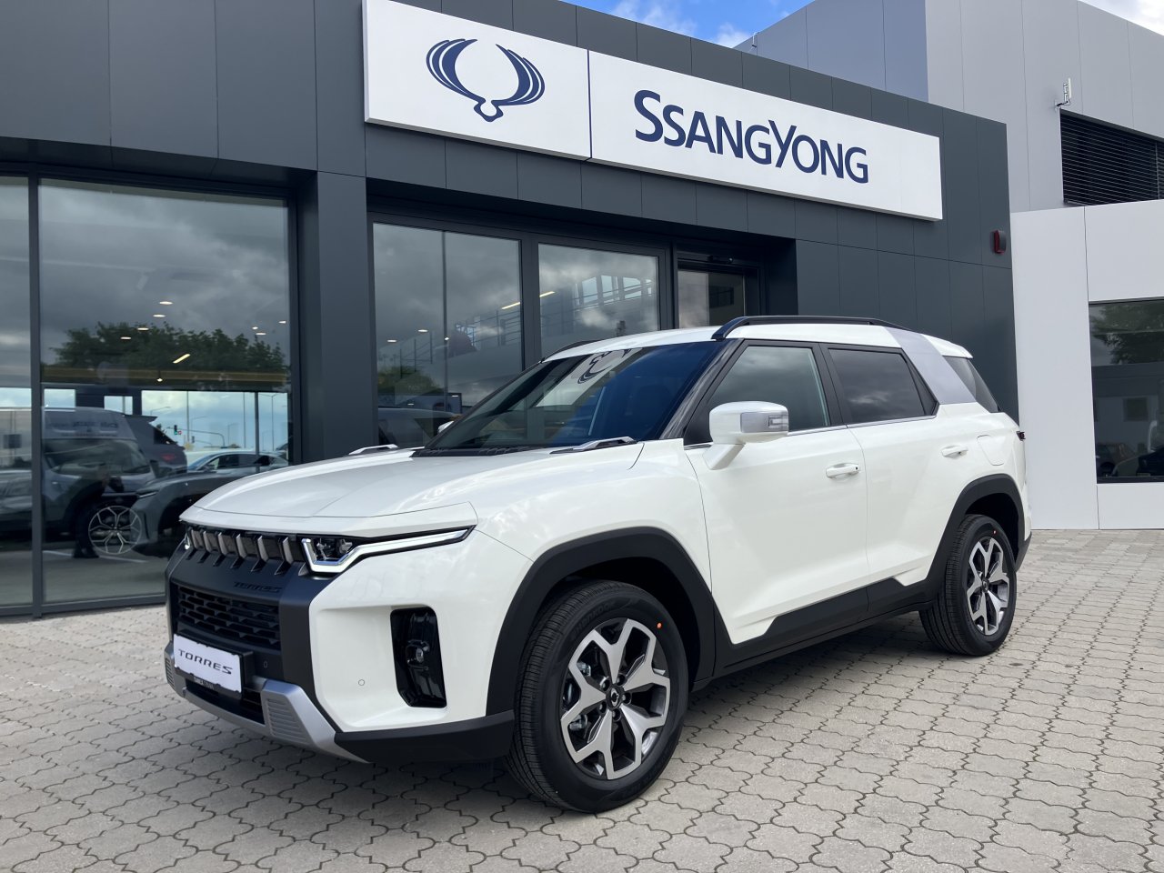 KGM Torres HEV Style AT / FWD / WAA