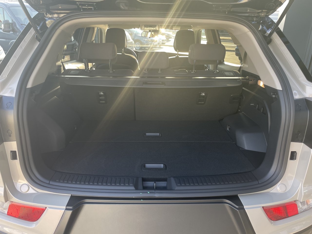 KGM Korando Style+ AT / AWD / AT / EBL / BLACK / TECH