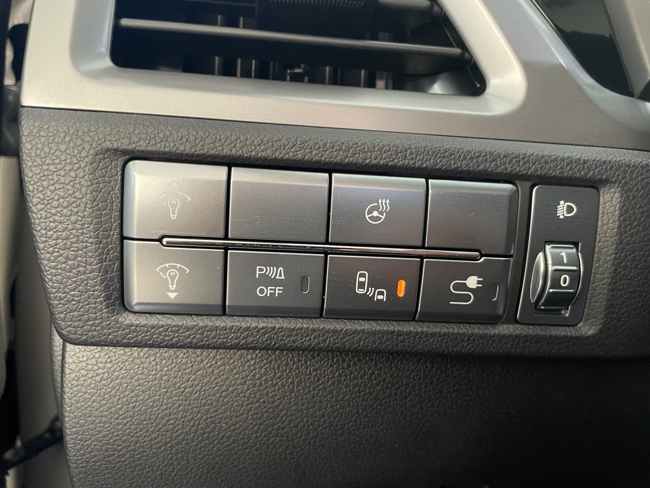 KGM Korando Style+ AT / AWD / AT / EBL / BLACK / TECH