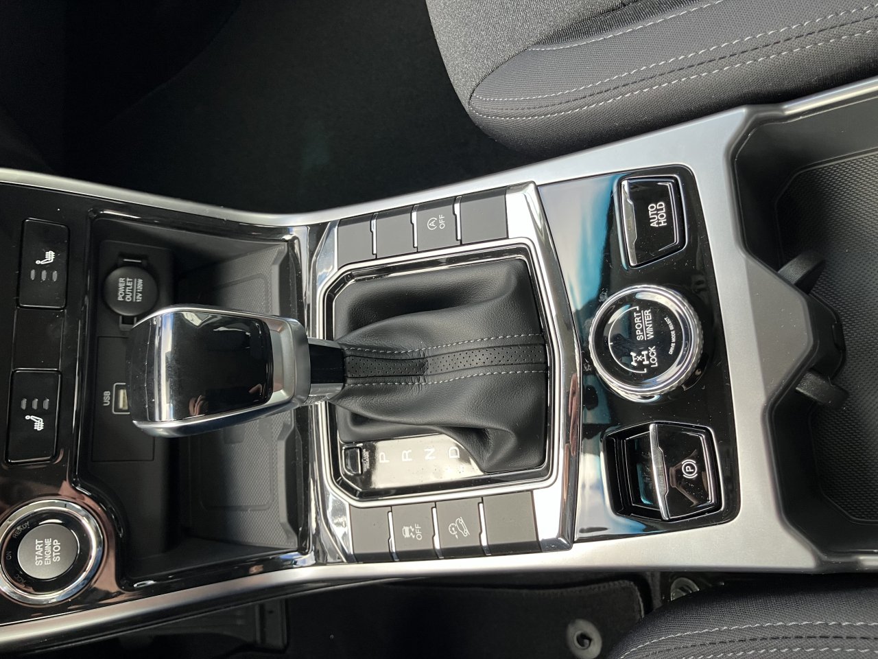 KGM Korando Style+ AT / AWD / AT / EBL / BLACK / TECH