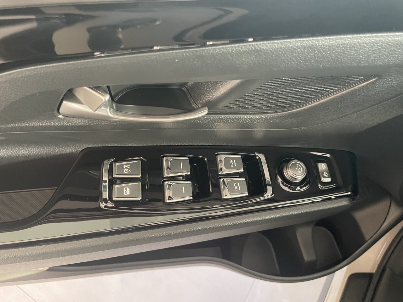 KGM Korando Style+ AT / FWD / AT / ADE / BLACK / TECH