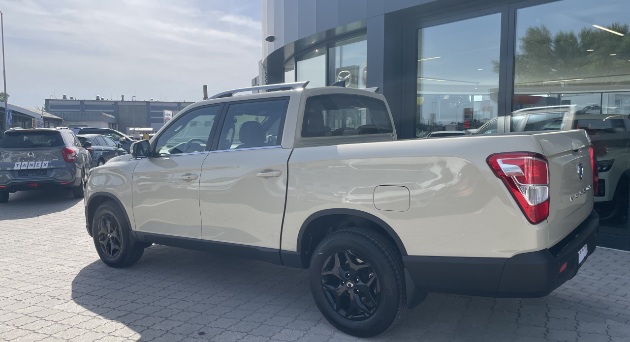 KGM Musso Grand Premium AT / AWD / EBK