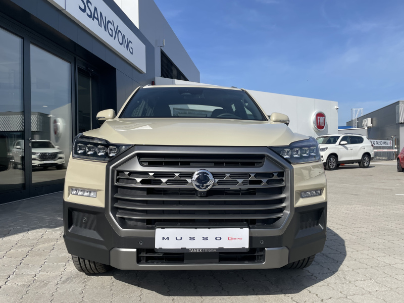 KGM Musso Grand Premium AT / AWD / EBK